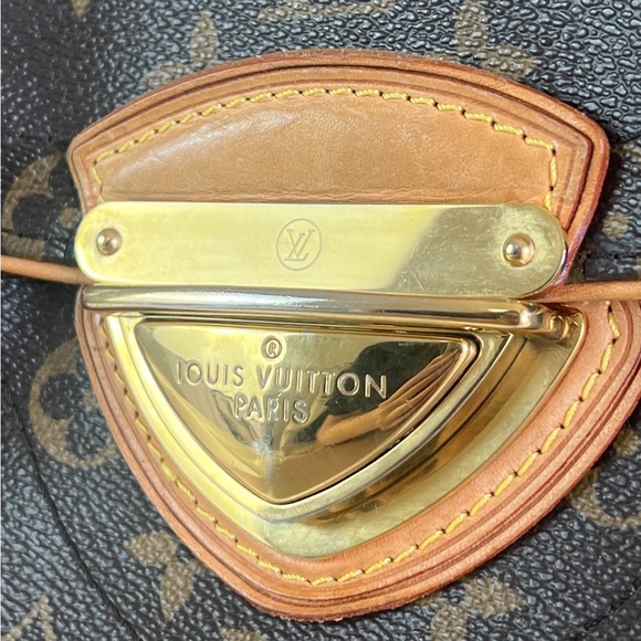 Louis Vuitton Beverly MM Shoulder Bag - Picture 4 of 15